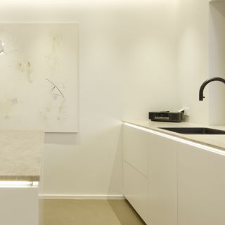 weiße Arbeitsplatte